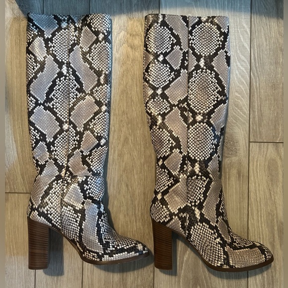J Crew Snakeskin Printed Leather Boots-Size 8.5- High Heel Knee Boots- W/box - Picture 2 of 10